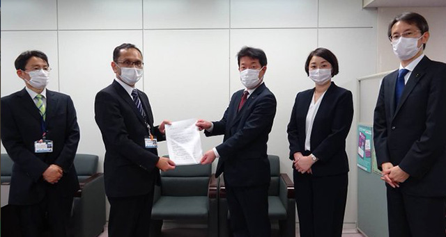 立憲民主党千葉県議団が森田知事に新型コロナ対策に関する緊急要望書を提出