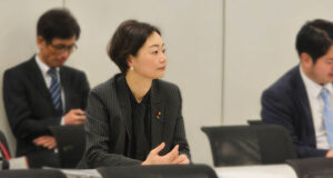 デジタル部門会議に出席する安藤じゅん子衆議院議員