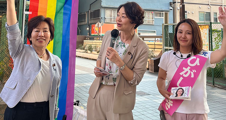 都議選で応援演説する安藤じゅん子衆議院議員