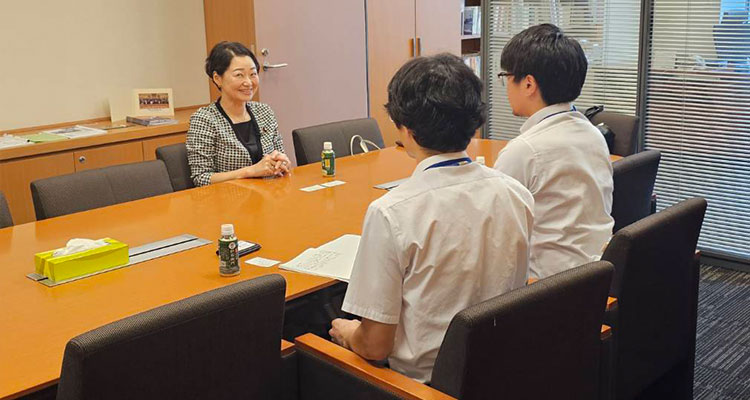 レクを受ける安藤じゅん子衆議院議員