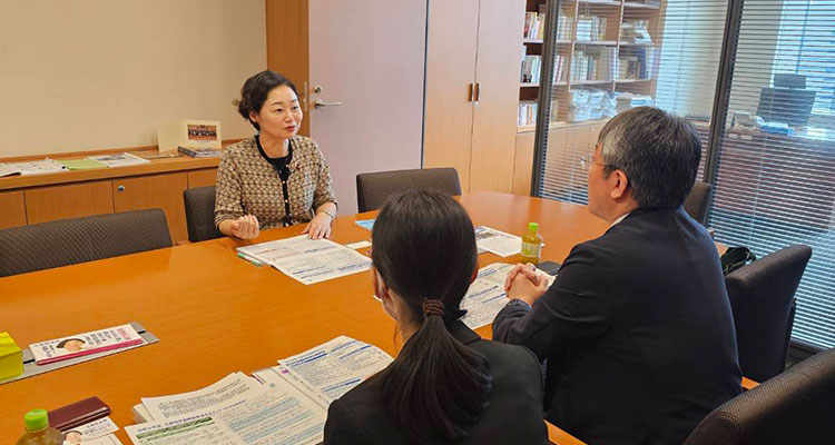 レクを受ける安藤じゅん子衆議院議員