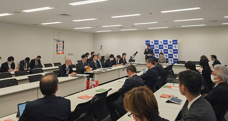 会派文科部門会議の様子