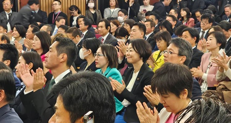 両院議員総会に参加する安藤じゅん子衆議院議員